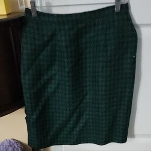 Skirt - Black and greet checked skirt